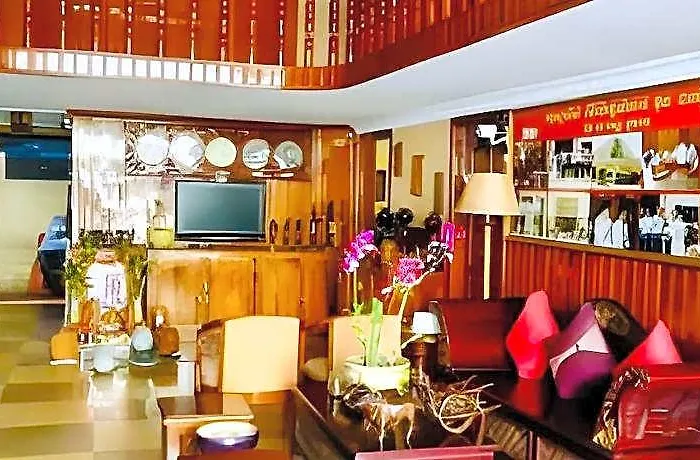 Hotel U-dara 2*