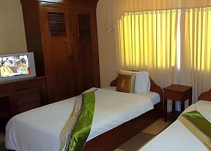 U-dara Hotel 2*